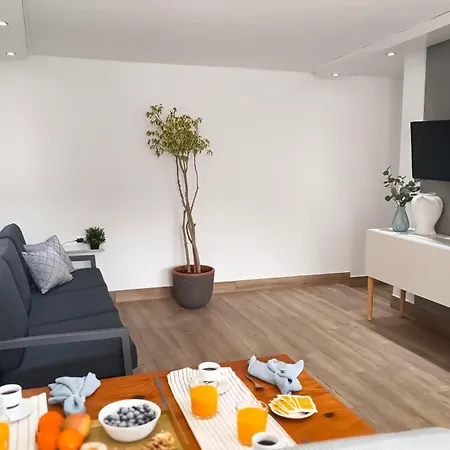 Holiday home Chalet Bosque10 Piscina Privada Entre La Playa *